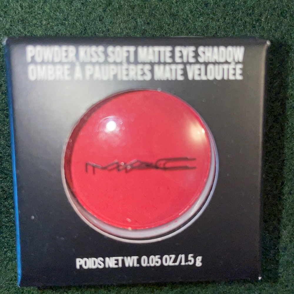 MAC MATTE EYE SHADOW